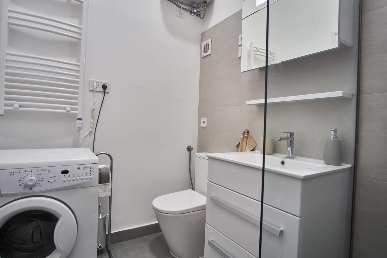 Design Apartment In The City Center With Ac Budapest Luaran gambar