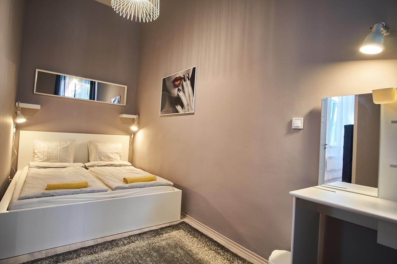 Design Apartment In The City Center With Ac Budapest Luaran gambar