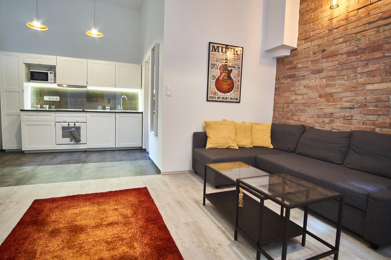 Design Apartment In The City Center With Ac Budapest Luaran gambar