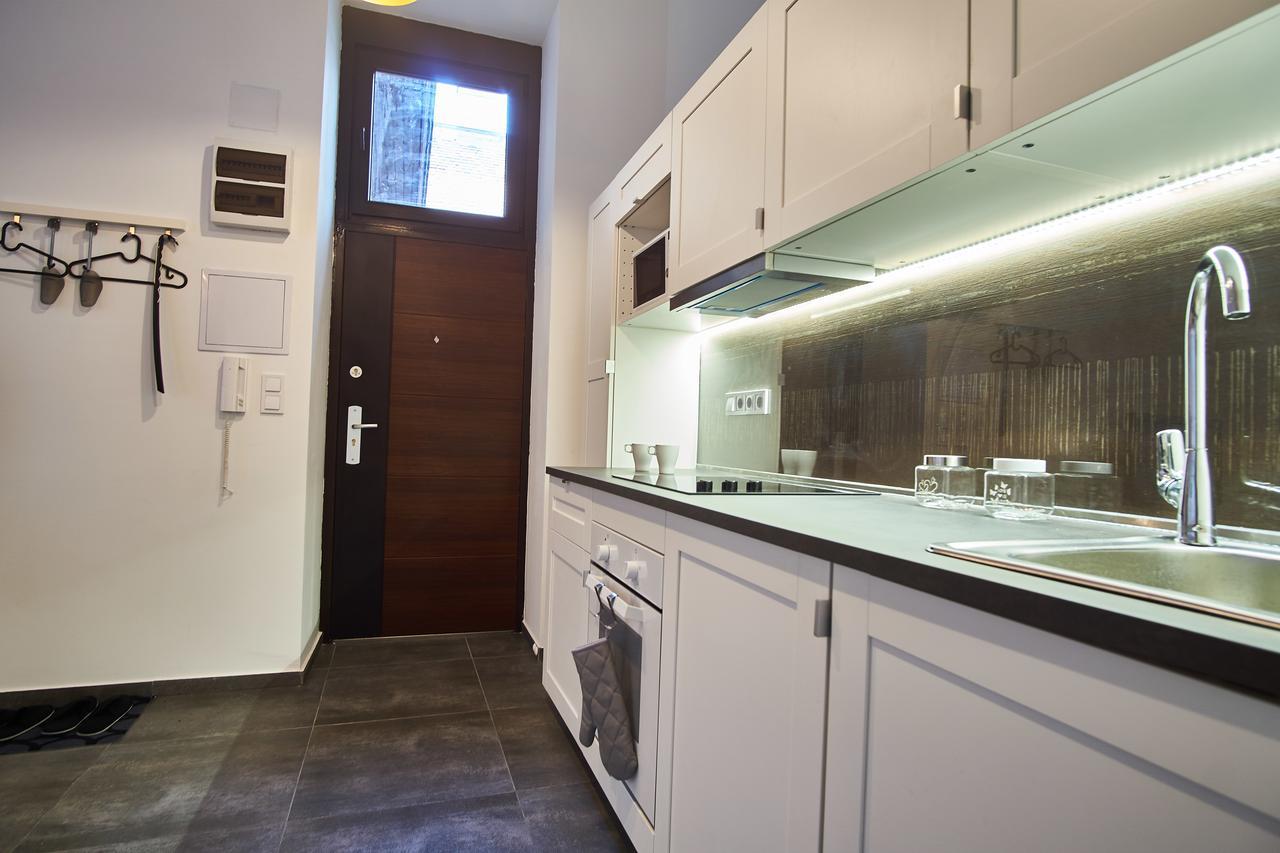 Design Apartment In The City Center With Ac Budapest Luaran gambar